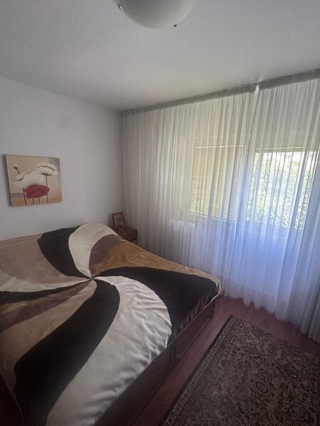 Pridvorului, apartament 3 camere decomandat, langa Parcul Tineretului, Sun Plaza.